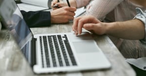 From Scattered to Structured: 3 Tips for Contract Management Organization